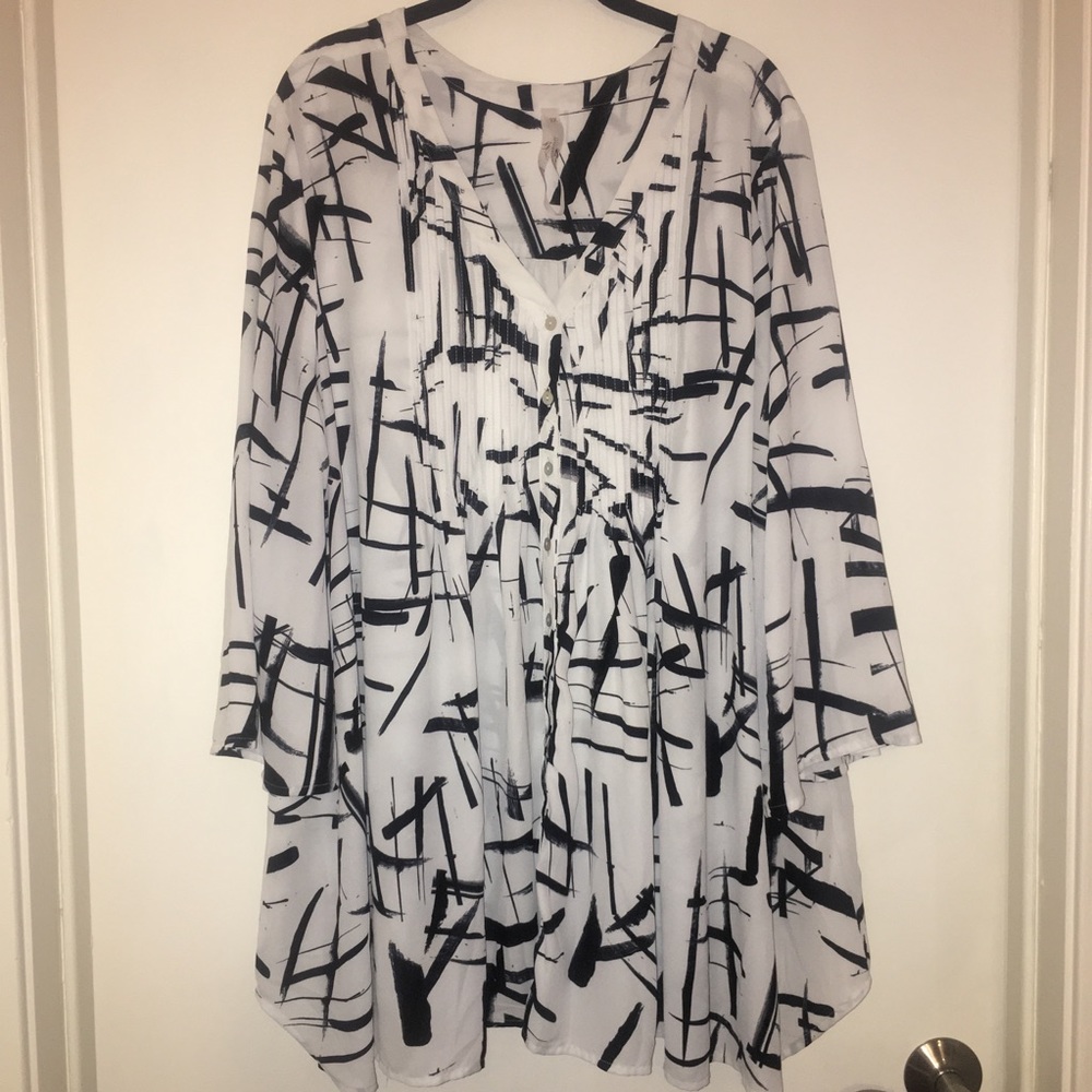 Melissa McCarthy altered top size 2x